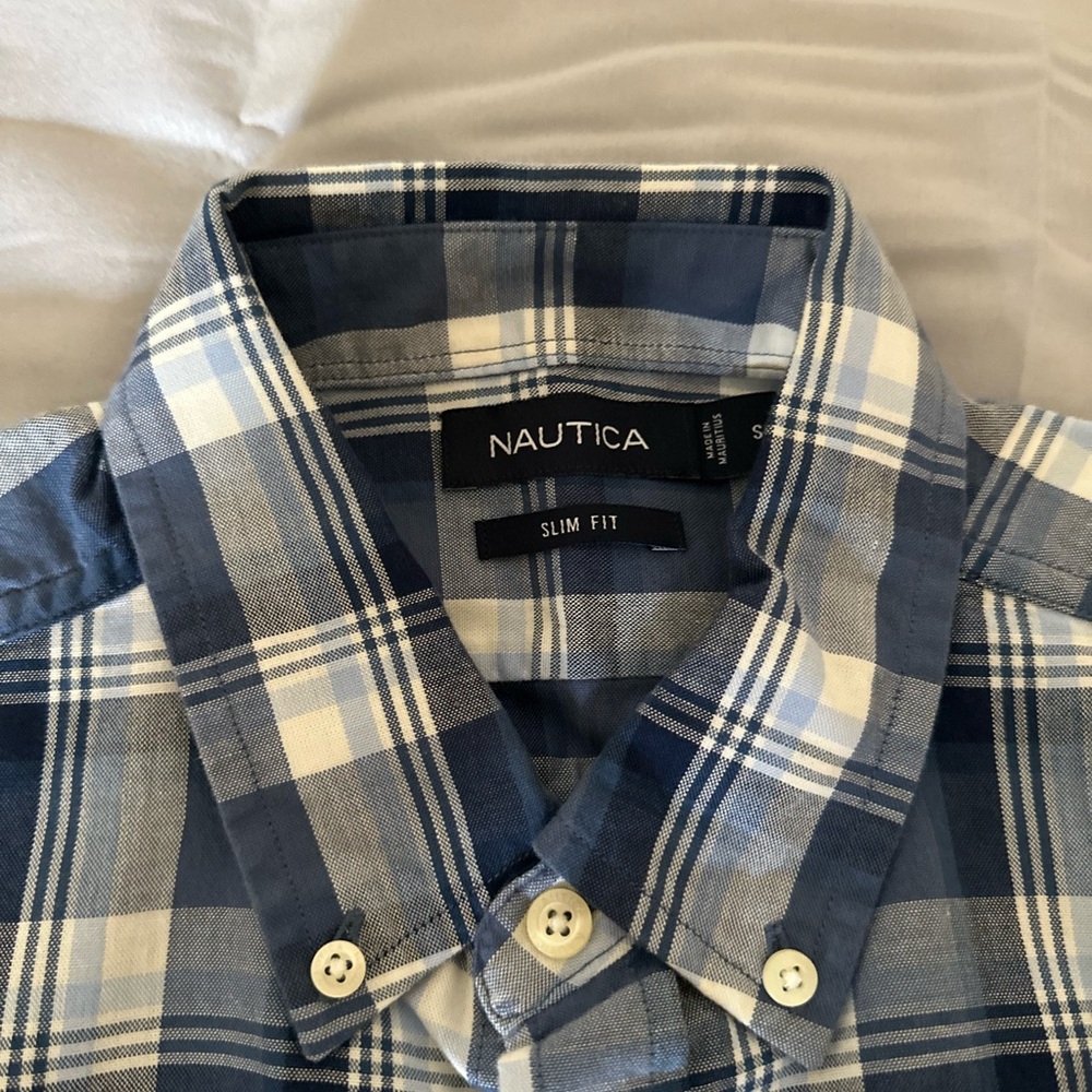 Kids Nautica Button-Down short Sleeve Shirts Blue white. Size S.‎ New. slim fit.